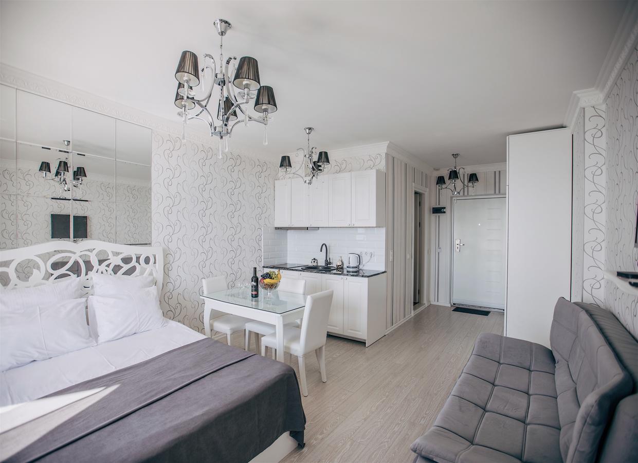 Tina'S Apartments With Panoramic Sea View บาทูมิ ภายนอก รูปภาพ